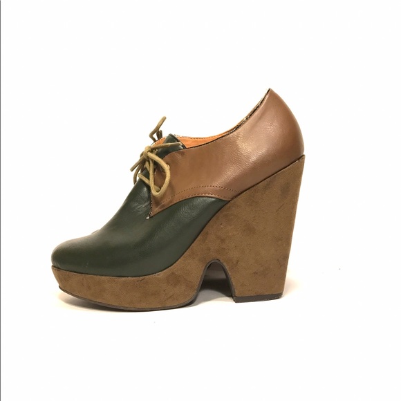 Cooperative green & tan platform laceup shooties - Picture 3 of 6